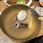 梁の家 新大久保本店 - 〆の冷麺、さっぱり頂きました