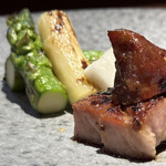 松石 - やまがた雪豚の焼豚とアスパラガス