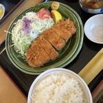 とんかつ かつまる - ロースカツ定食