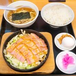 大盛軒 - ベーコン鉄板麺