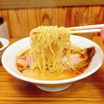 初代麺屋とのさき - 細縮れ麺