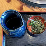 Shato Mi Sen - 出雲そば特選和牛セット ¥3,000 の割子そばの薬味、つゆ
