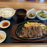 ビッグシェフ亭 - 料理写真:熟成赤身ステーキ定食(200g) ￥990