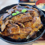 背脂煮干しらーめんと豚丼 誠 - 豚丼　竹(ご飯大盛り)  