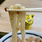 麺乃庄 つるまる饂飩 - うどん、にゅ～～ん！　※鰹節が最初から、標準装備されてます