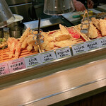 麺乃庄 つるまる饂飩 - ちくわ取る！2個も取る