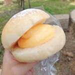 パヴェナチュール - レモンクリームパン 320円