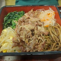馬車道 de 焼肉 DOURAKU CORRIDA 北仲ブリック＆ホワイト店 - 