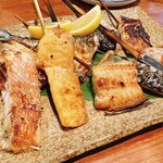 炭火焼食堂 こがね屋 - 焼き魚8種