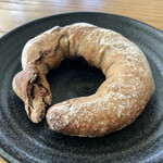 01BAKERY - 草莓泡芙