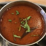 シッダールタ パレス - ラッサム（酸味と辛味のあるコショウ入りスープ）