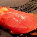 たかおか - キンメのづけ。 京都は宇治の辛子。 千葉の鮨屋なら、まずはキンメでしょ