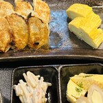 餃子 ひいらぎ - だし巻きは関西風。