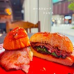 Beef dining 和牛特区 - ローストビーフバーガー_断面