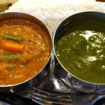 Delhi Heights Kasai - 和印道 ＠葛西 ミックス野菜カレー と ホウレン草チキンカレー