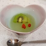 東京・青梅 石神温泉 清流の宿 おくたま路 - 水物：柚子ぜりー キウイ