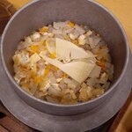 東京・青梅 石神温泉 清流の宿 おくたま路 - 御飯：筍五目釜飯