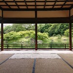 Kikugetsutei - 奥の部屋から望む庭園
