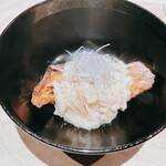 菊鮨 - サクラマスと毛ガニの椀物