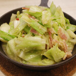 トンテキ食堂8 - キャベツのニンニク蒸し(600円)