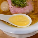 らぁ麺 くろ田 - 塩味玉手もみ