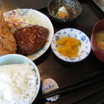 自由軒 - 米沢三元豚のハンバーグとささみフライ 