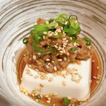 興 - 自家製肉味噌の豆腐