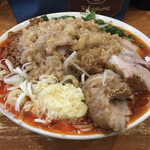 Butadoujou - キャーーー！！！台湾ラーメンヽ(´o｀
                        BBと双璧を成す豚道場至高のメニュー。
                        
                        カラメアブラマシマシニンニクマシマシ！
                        ブタ2枚トッピング❤️
                        
                        
                        