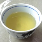 老広東 - 食後に供されるジャスミン茶