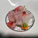 Sekaiisan no Kakure Yado Kajitsu no Mori - 生魚片