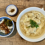 also - ワンタン麺 ミニ魯肉飯 青山椒