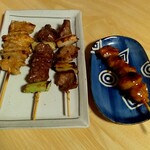 居酒屋焼とり ひで - 鳥皮、さがり、乳せん（塩）　鳥ももニンニク（たれ）