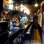 居酒屋焼とり ひで - カウンター。