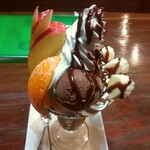 雪詩慕雲 - チョコレートパフェ。