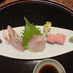 大和屋別荘 - お造り。鯛は天然物。