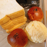 Ｂｒｅａｄ Ｃｒａｆｔ　オオウラ - 錦食パン、こしあんパン、メロンパン
