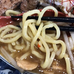 自家製麺 手もみラーメン 来楽軒 - 油！にぼしガッツ　麺