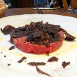 ラ スフォリーナ - ふるの牛のタルタル黒トリュフと2,300円