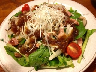 拓樹 - 小松菜とキノコのサラダ ハーフ 480円