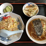 美美 - 半ちゃん定食 990円 (やきめし・ラーメン・水餃子)