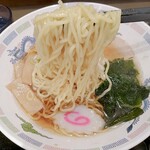 名代 富士そば - 煮干しラーメン 麺リフト！
