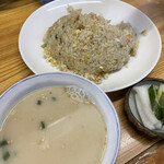 亜寿加 - チャーハンとスープ