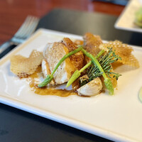 ラトリエ ドゥ ジョエル・ロブション - 主菜②：丹波黒どり ロティサリーで香ばしく焼きあげて サラダパストラルと共に