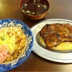 骨付鳥 一鶴 丸亀本店 - 鉄板の組み合わせ！とり＋とりめし