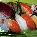 グリグラ - レモンと塩で食べるお寿司です