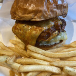 BURGER SERVICE WALDEN - 料理写真: