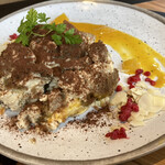 Mole TAQUERIA Y BAR - メキシカン・ティラミス600円、シナモンたっぷりメキシカンコーヒーで作るティラミスというだけあってこれまで食べたことない味わい、普通のイタリアンなティラミスの方が好きかも。