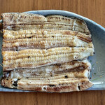 鮒兼 - テイクアウェイしてきた白焼き特上　夕方まで食べたい気持ちを抑えるのが大変でしたｗ