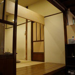 北斎茶房 - 小上がりの席もあります。