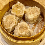 かつぎや - お任せですが肉焼売は勝手にリクエスト　2人なので喧嘩にならないように4つにしましたｗ